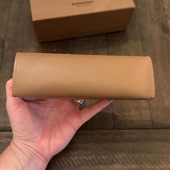Authentic Burberry Sunglasses Case Holder Tan Leather NEW